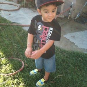 Meet your Posher, Anastacio